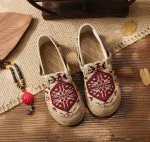 Fashionable breathable round-toe cotton and linen shoes, old Beijing trendy flat-heeled cloth shoes, ethnic style woven Hanfu shoes manufacturer - Image 4